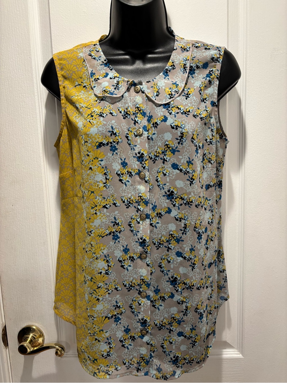 CAbi Split-Panel Floral Button-Down Sleeveless Sheer Top Yellow Gray Blue size S
